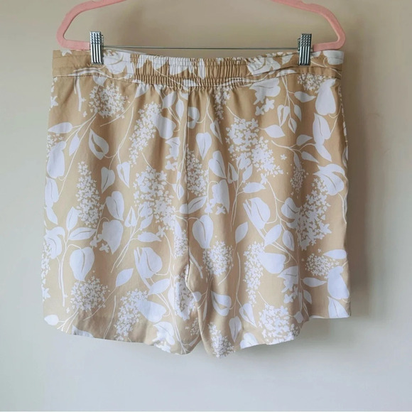 United Colors of Benetton Floral Print Shorts - Size XL - Picture 9 of 14